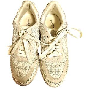 Universal Thread Women's Textured White Lace-Up Sneakers Size 7 1/2 Woven Fabric